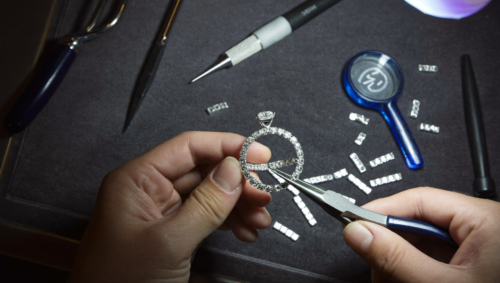 ALTR-style bridal halo ring with calibrated lab-grown diamonds
